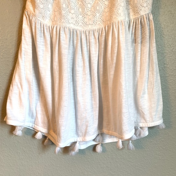 a.n.a White Spaghetti Strap Top w/ Lace & Tassels - Picture 5 of 8